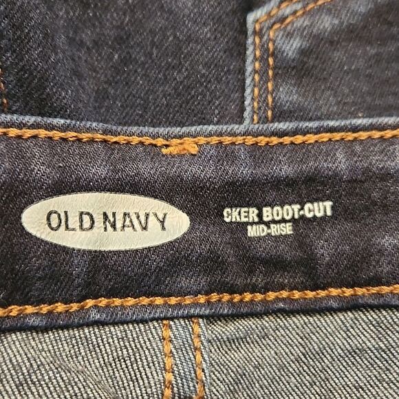 Old Navy Women's Dark Wash Kicker Bootcut Mid-Rise Jeans Size 12 - Picture 6 of 7